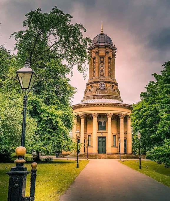 Beautiful, Relaxing Home In Central Saltaire Exterior photo